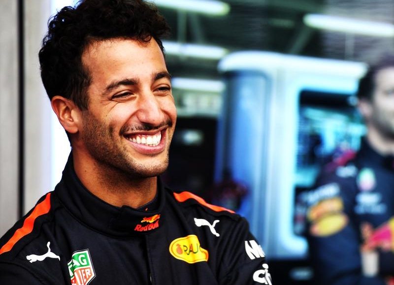 Ricciardo snatches Mexican Grand Prix pole | Sports News Australia